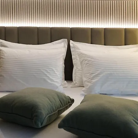 Luxurious In Korcula With Sauna 아파트 *