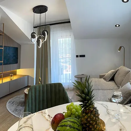 Luxurious In Korcula With Sauna 아파트